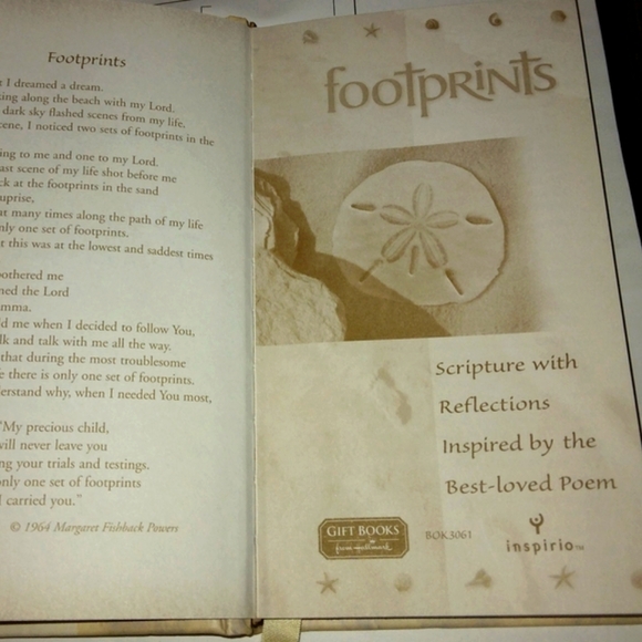 FREE with PURCHASE Hallmark Footprints Scripture with Reflections Book - Picture 10 of 13